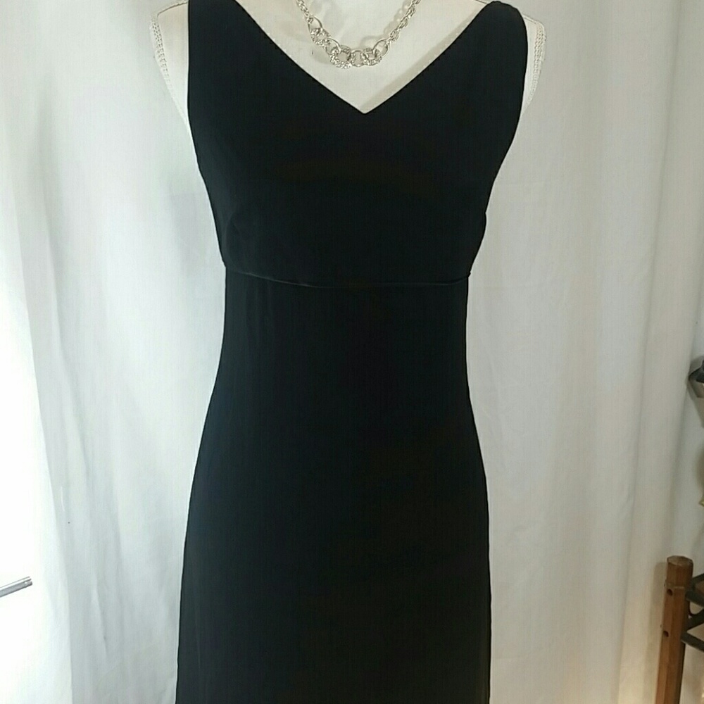 Dress - Picture 2 of 7